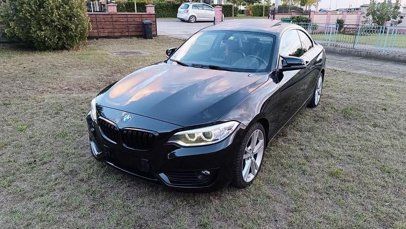 Schwarz Gebraucht 2016 BMW 220 Sport Line Coupé | 12.500 € (Etwas zu teuer) - Bild 1/4