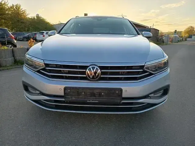 Gebraucht VW Passat Business 200 PS (147 kW) 2023 Silber Kombi