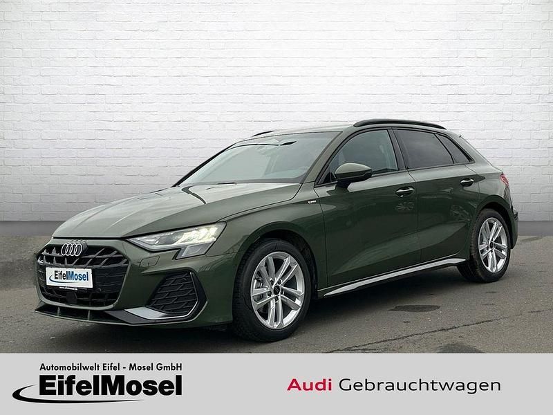 Grün Neu 2025 Audi A3 Sport Limousine | 35.480 € (Guter Preis) - Bild 1/4