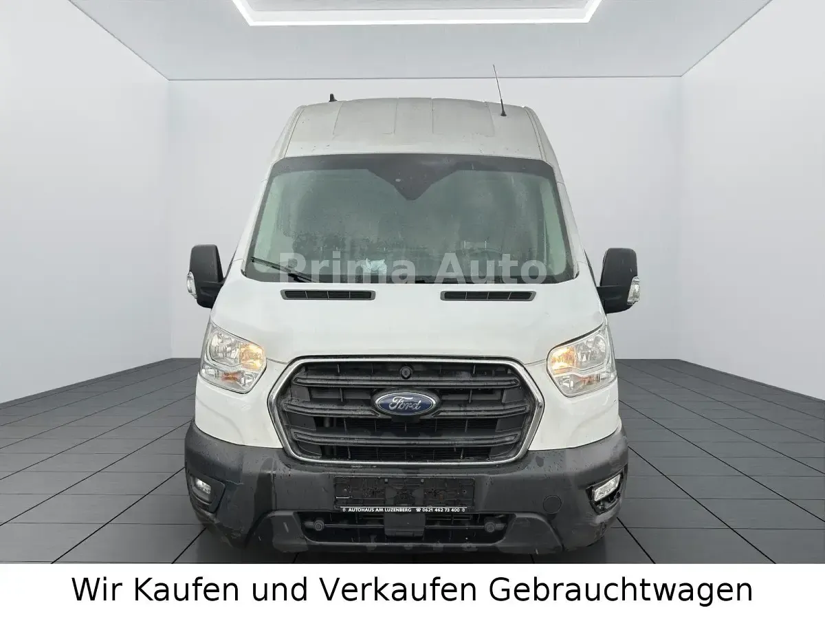 Gebraucht Ford Transit Trend 131 PS (96 kW) 2021 Weiß Van / Kleinbus