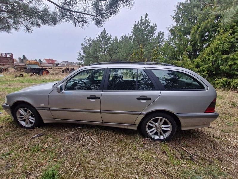 Gebraucht Mercedes 240 170 PS (125 kW) 1999 Grau Limousine