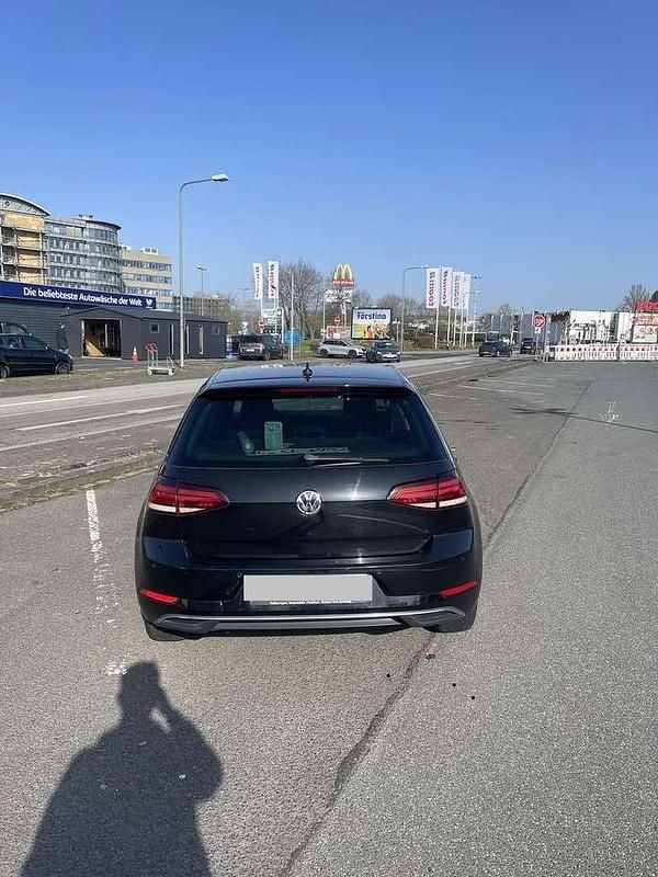 Gebraucht VW Golf VII Sound 116 PS (85 kW) 2017 Schwarz Kleinwagen