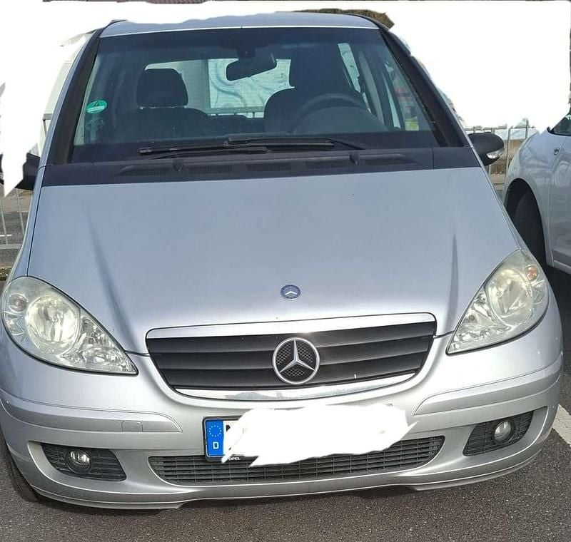 Silber Gebraucht 2004 Mercedes A150 Classic Limousine | 900 € (Guter Preis) - Bild 1/4