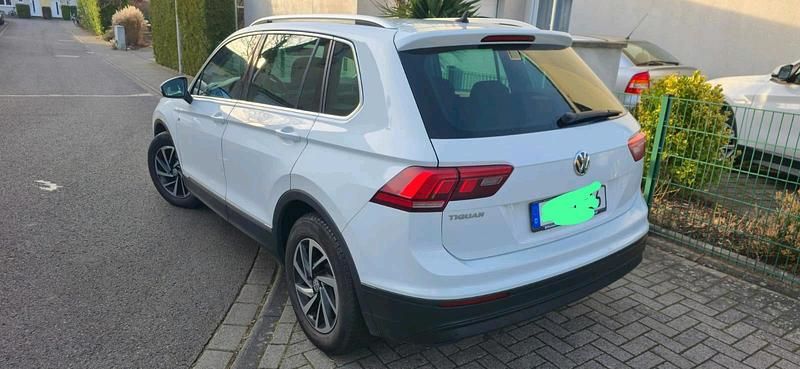 Gebraucht VW Tiguan 150 PS (110 kW) 2019 Weiß SUV