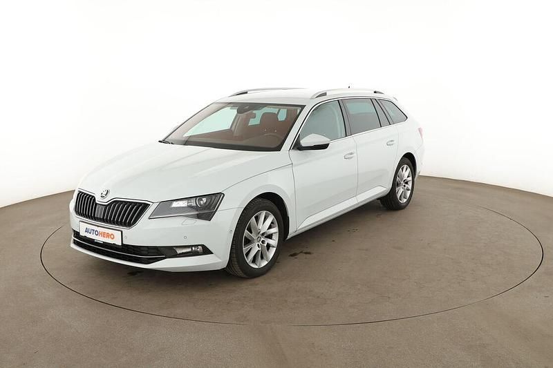 Gebraucht Skoda Superb Style 150 PS (110 kW) 2016 Weiß Kombi