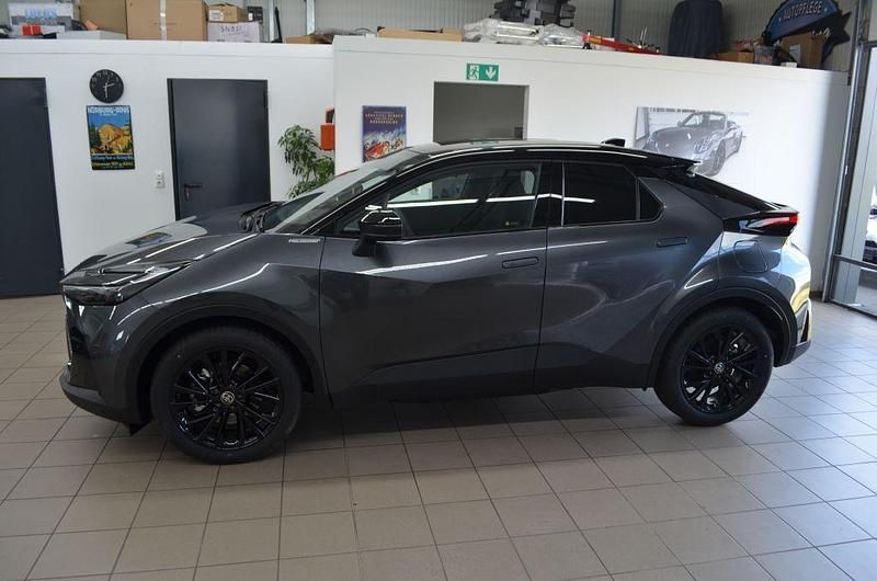 Neu Toyota C-HR Sport 223 PS (164 kW) 2025 Marlingrau metallic / dach sch SUV