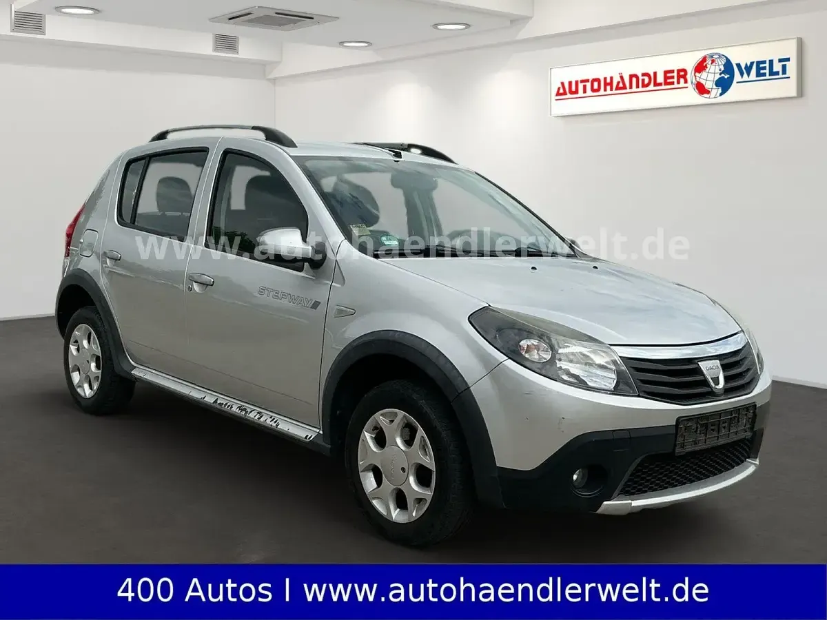 Gebraucht Dacia Sandero Stepway 84 PS (61 kW) 2011 Silber Limousine