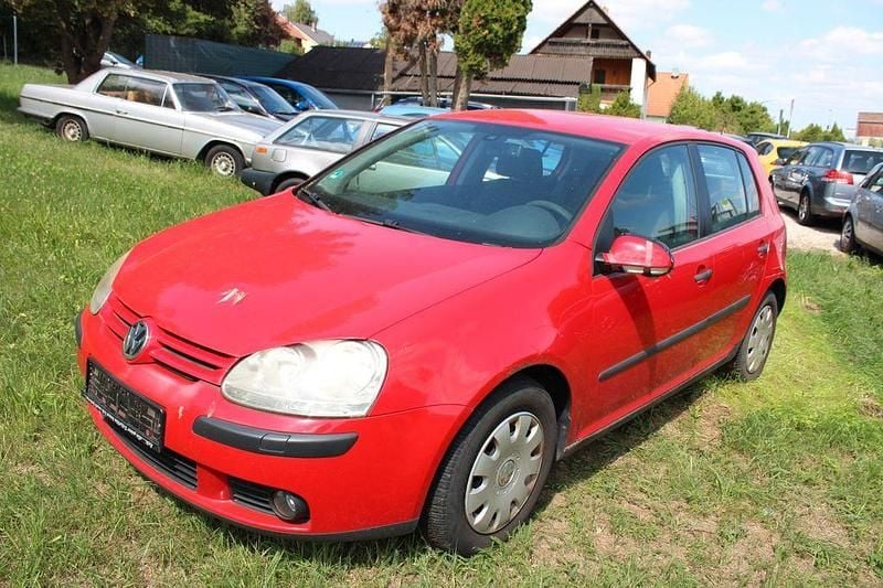 Rot Gebraucht 2005 VW Golf V Trendline Limousine | 990 € (Superpreis) - Bild 1/4