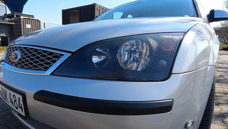 Gebraucht Ford Mondeo Titanium 110 PS (80 kW) 2006 Silber Limousine