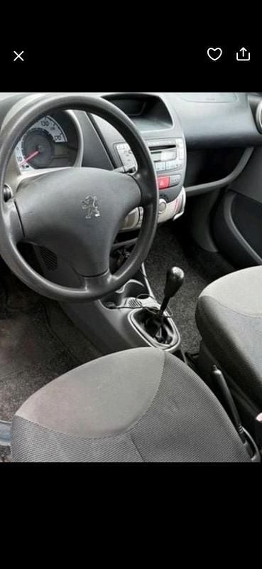 Gebraucht Peugeot 107 68 PS (50 kW) 2006 Silber Kleinwagen