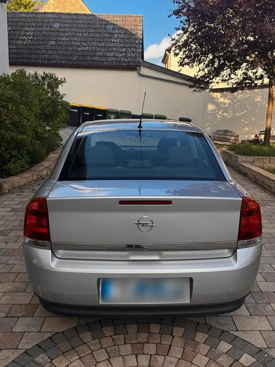Gebraucht Opel Vectra 122 PS (89 kW) 2003 Silber Limousine