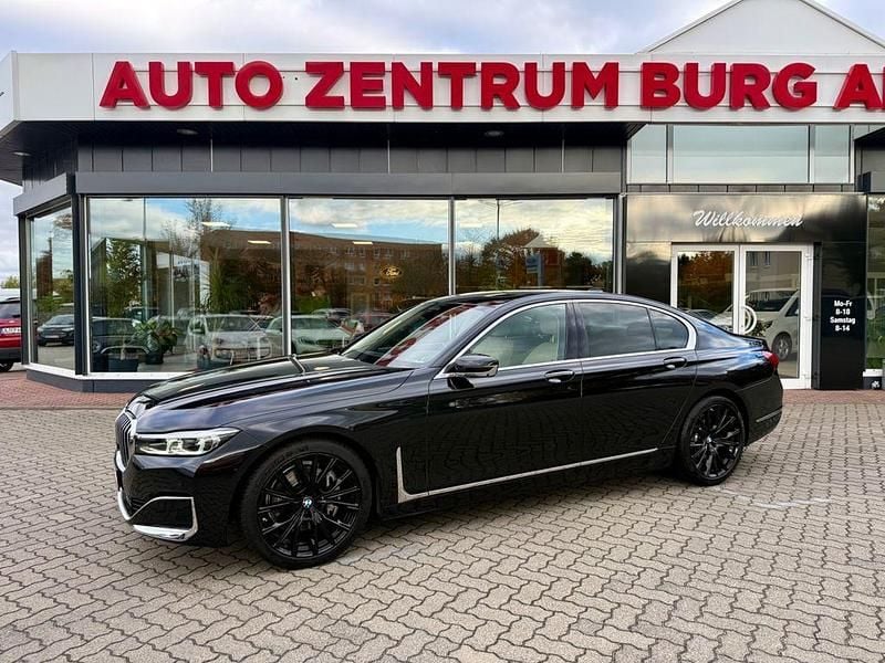 Schwarz Gebraucht 2020 BMW 730 Limousine | 46.700 € (Fairer Preis) - Bild 1/4