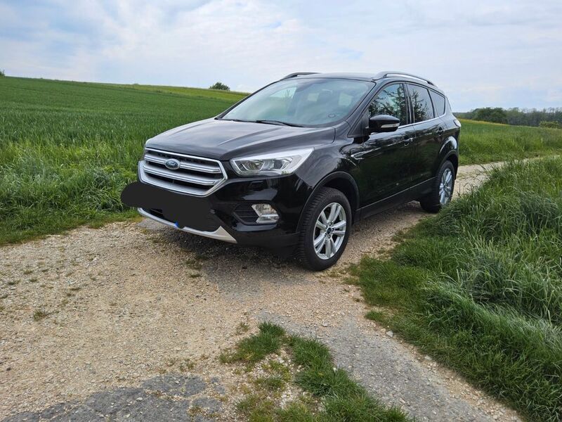 Schwarz Gebraucht 2019 Ford Kuga Cool & Connect SUV | 16.590 € (Guter Preis) - Bild 1/4