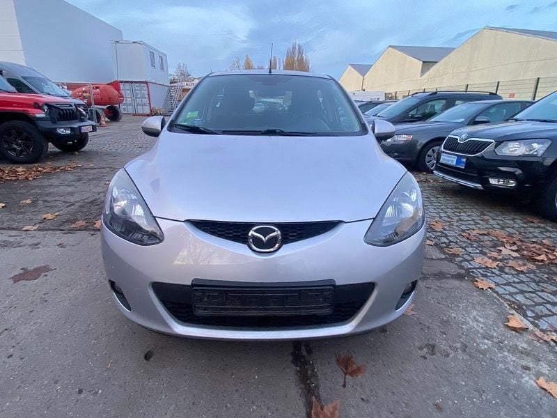 Gebraucht Mazda 2 86 PS (63 kW) 2010 Sunlight silver Kleinwagen