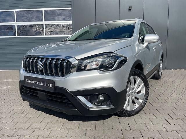 Silber Gebraucht 2016 Suzuki SX4 S-Cross Club SUV | 9.900 € (Guter Preis) - Bild 1/4