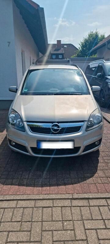 Gold Gebraucht 2005 Opel Zafira Van / Kleinbus | 1.350 € (Guter Preis) - Bild 1/4