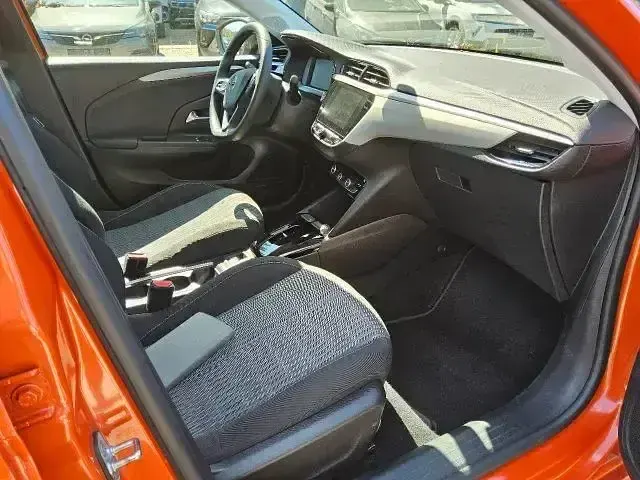 Używany Opel Corsa-e Edition 110 kW (150 KM) 2022 Pomarańczowy Hatchback