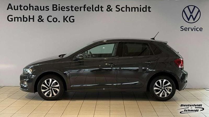 Grau Gebraucht 2021 VW Polo Active Kleinwagen | 18.790 € (Fairer Preis) - Bild 1/4