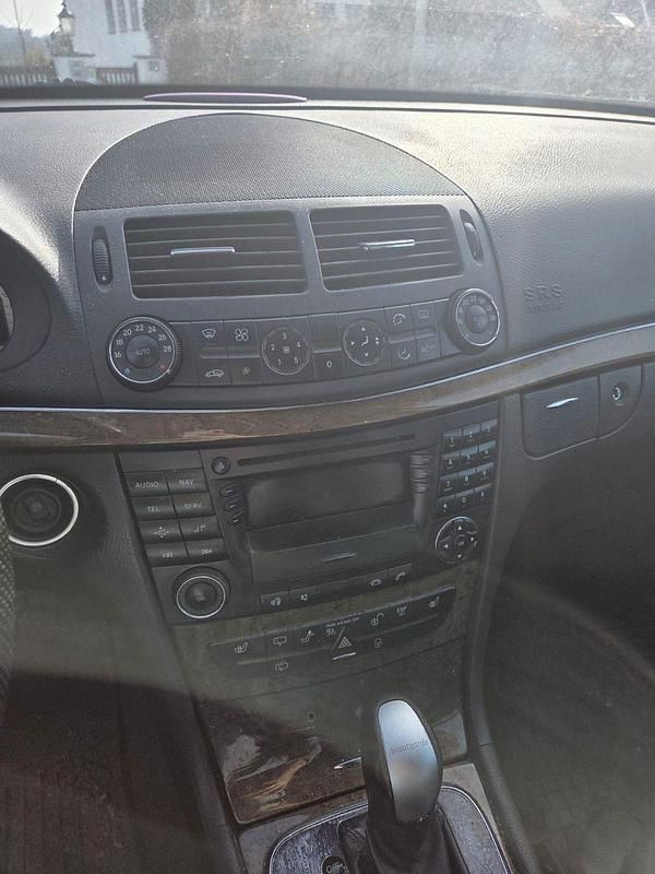 Gebraucht Mercedes E280 Elegance 177 PS (130 kW) 2005 Silber Kombi