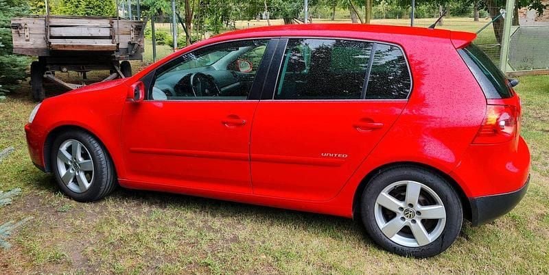 Rot Gebraucht 2008 VW Golf V Limousine | 4.000 € (Fairer Preis) - Bild 1/4