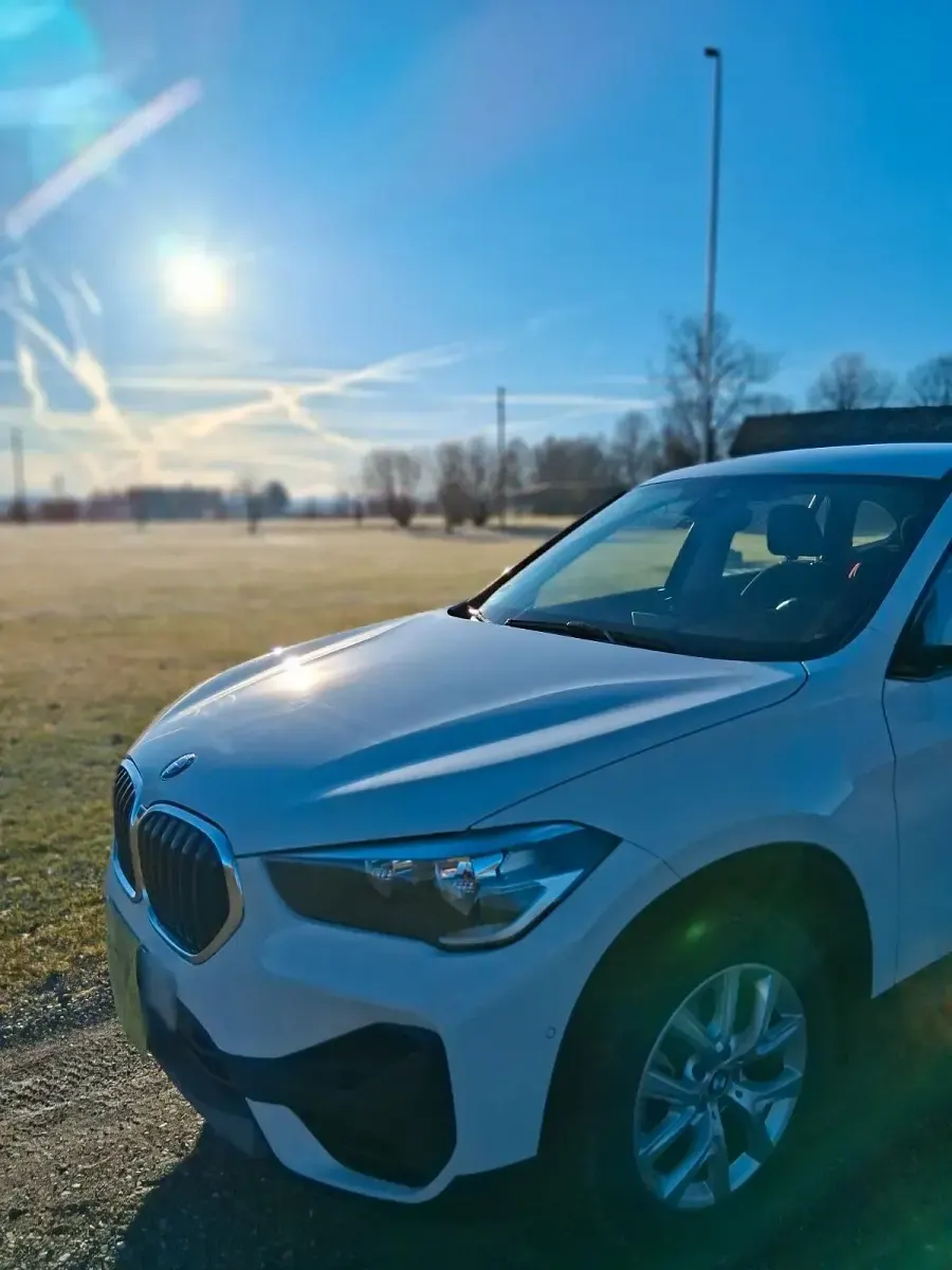 Używany BMW X1 Advantage 178 KM (130 kW) 2021 Biały SUV