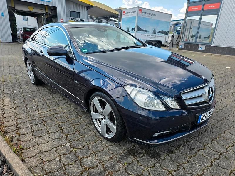 Second-hand Mercedes E250 204 CP (150 kW) 2010 Albastru Coupe