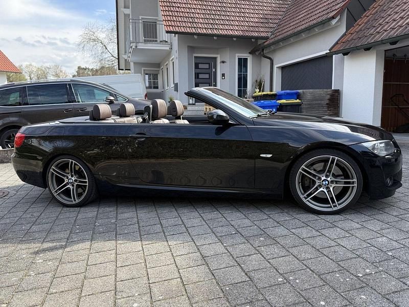 Gebraucht BMW 335 Cabriolet M Sport 306 PS (225 kW) 2011 Schwarz Cabrio