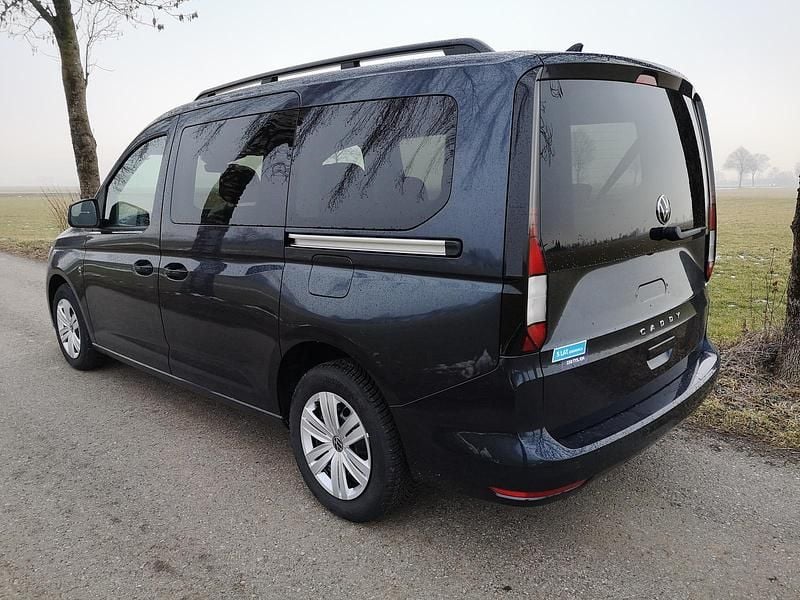 Nowe VW Caddy Maxi Basis 122 KM (89 kW) 2025 Niebieski Minivan