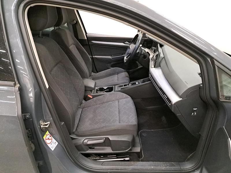 Gebraucht VW Golf VIII 110 PS (80 kW) 2023 Grau Limousine