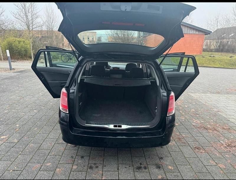 Gebraucht Opel Astra 90 PS (66 kW) 2005 Schwarz Kombi