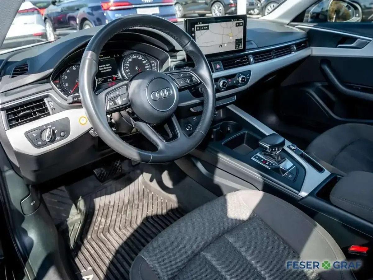 Gebraucht Audi A4 Comfort 150 PS (110 kW) 2022 Mythosschwarz metallic Kombi