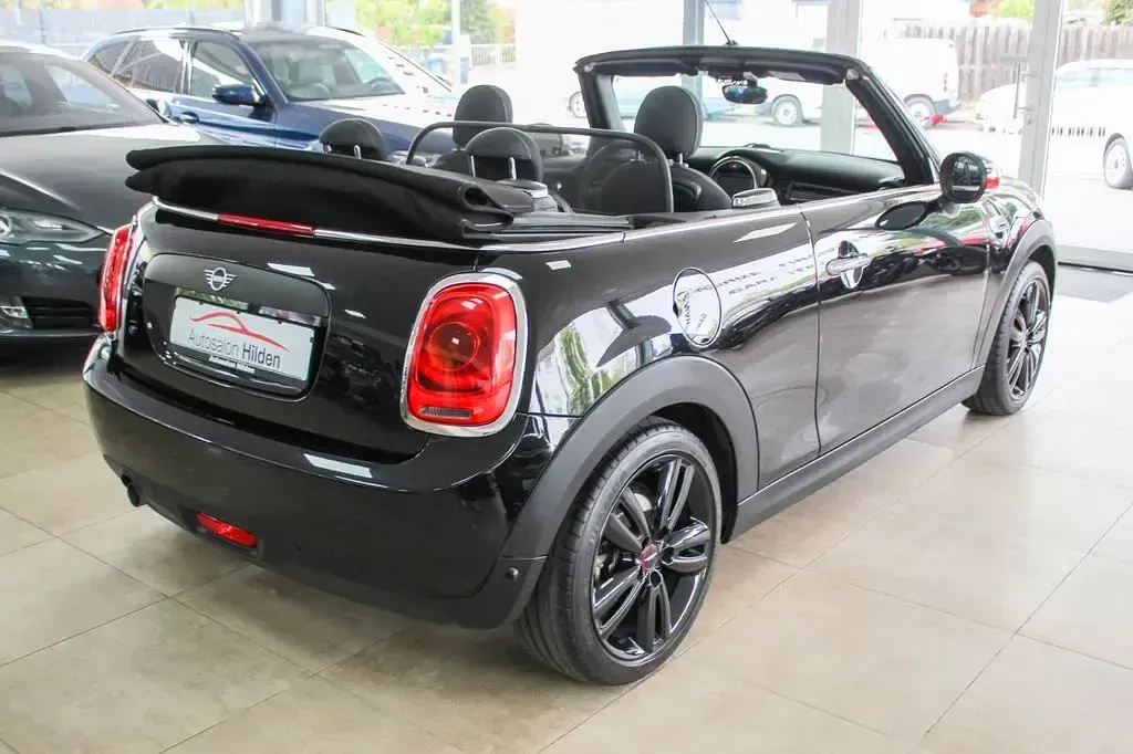 Gebraucht Mini One Cabriolet 102 PS (75 kW) 2019 Schwarz Cabrio