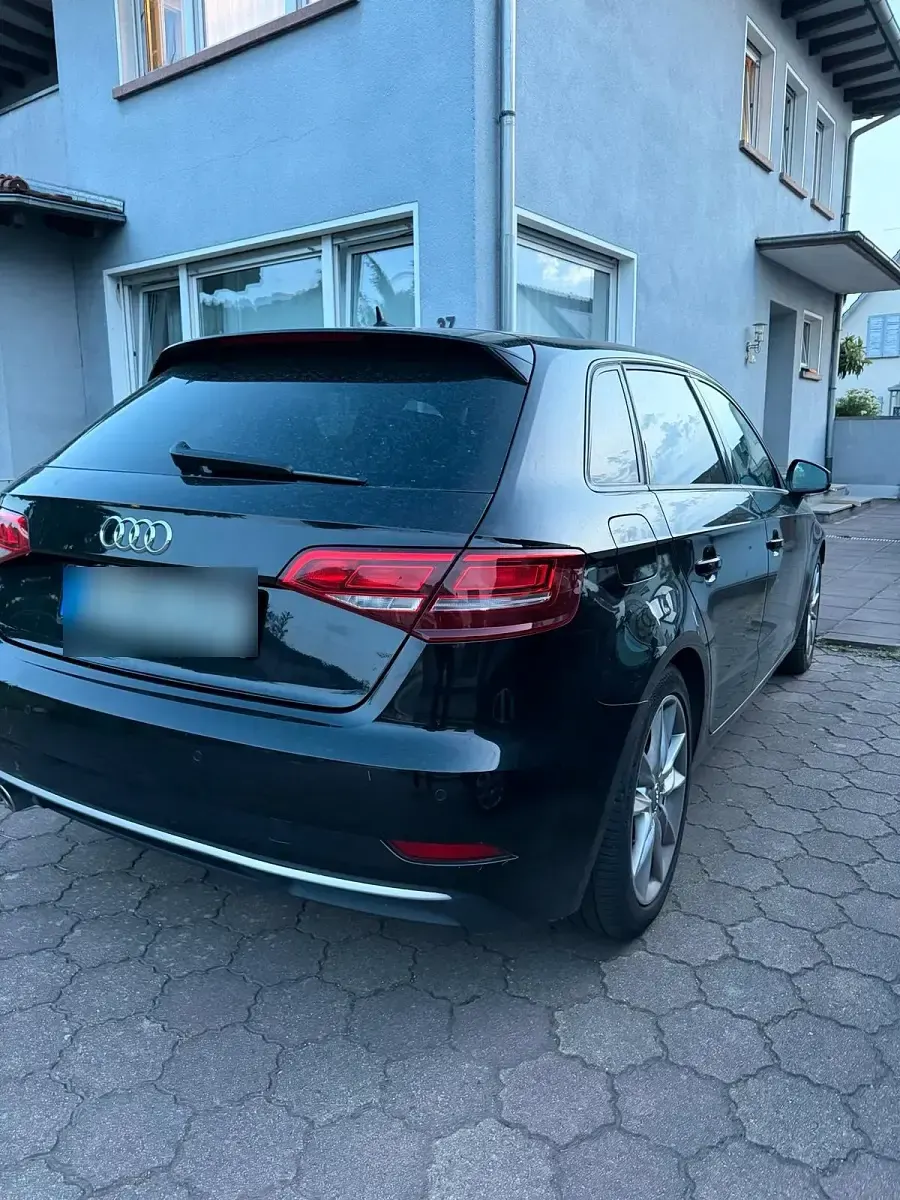 Gebraucht Audi A3 150 PS (110 kW) 2018 Schwarz Limousine
