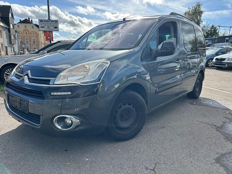 Grau Gebraucht 2013 Citroën Berlingo Exclusive Van / Kleinbus | 4.600 € (Guter Preis) - Bild 1/4