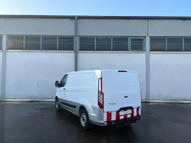 Gebraucht Ford 300 131 PS (96 kW) 2022 Andere Limousine