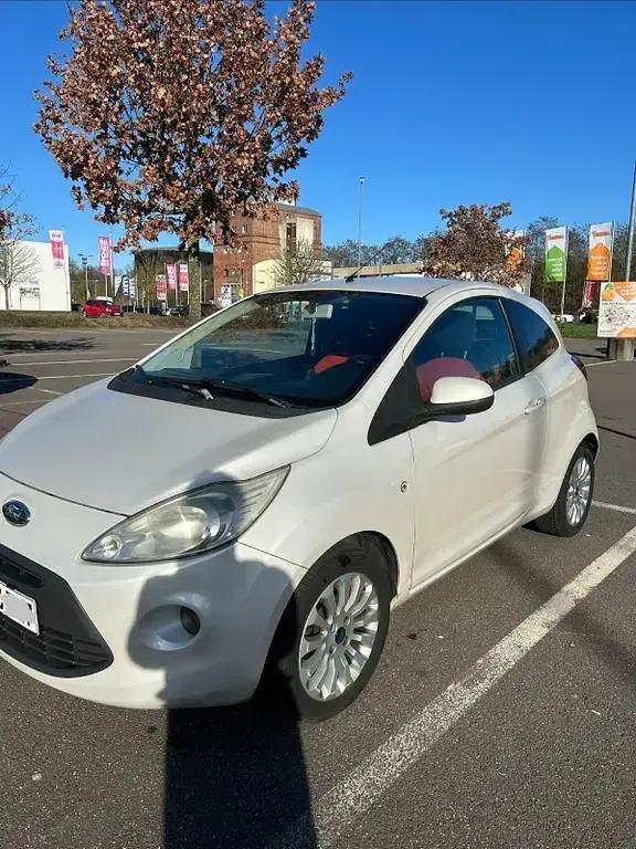 Gebraucht Ford Ka Titanium 69 PS (50 kW) 2009 Weiß Kleinwagen