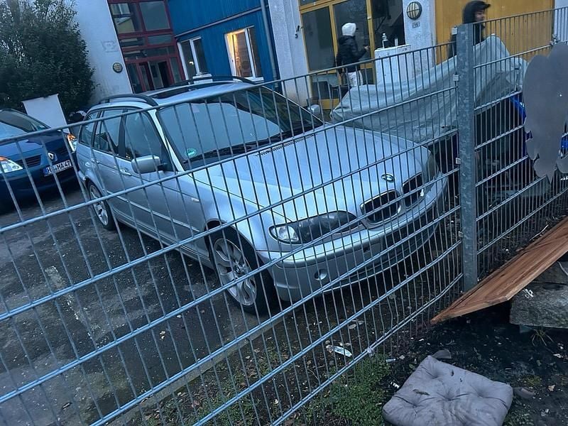 Gebraucht BMW 320 150 PS (110 kW) 2003 Silber Kombi