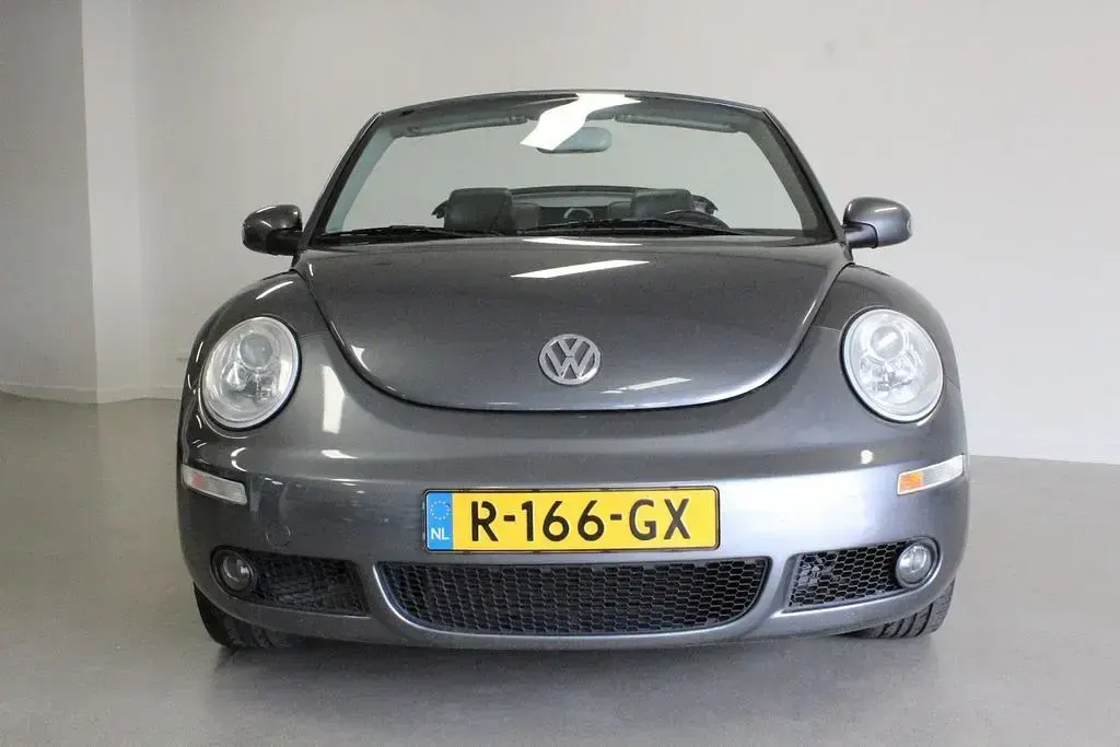 Gebraucht VW New Beetle Trendline 102 PS (75 kW) 2007 Grau Kleinwagen