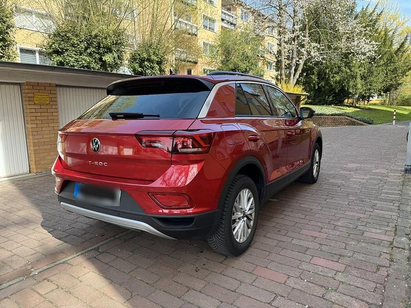 Gebraucht VW T-Roc Life 150 PS (110 kW) 2023 Rot SUV