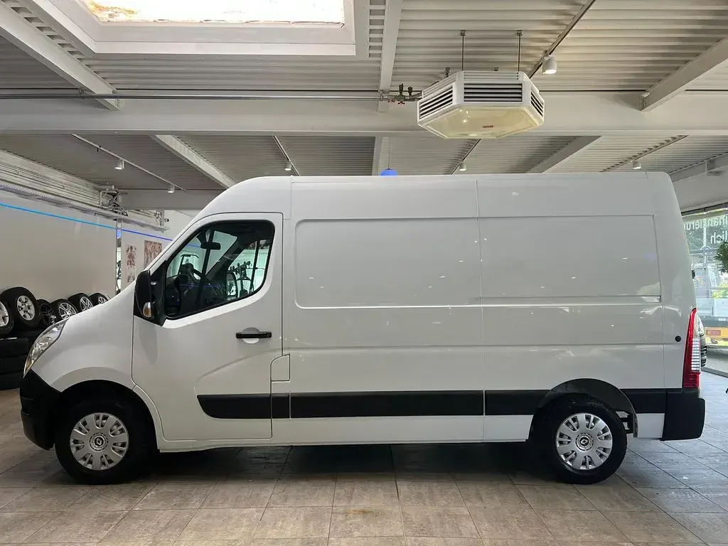 Używany Renault Master 131 KM (96 kW) 2018 Biały Van