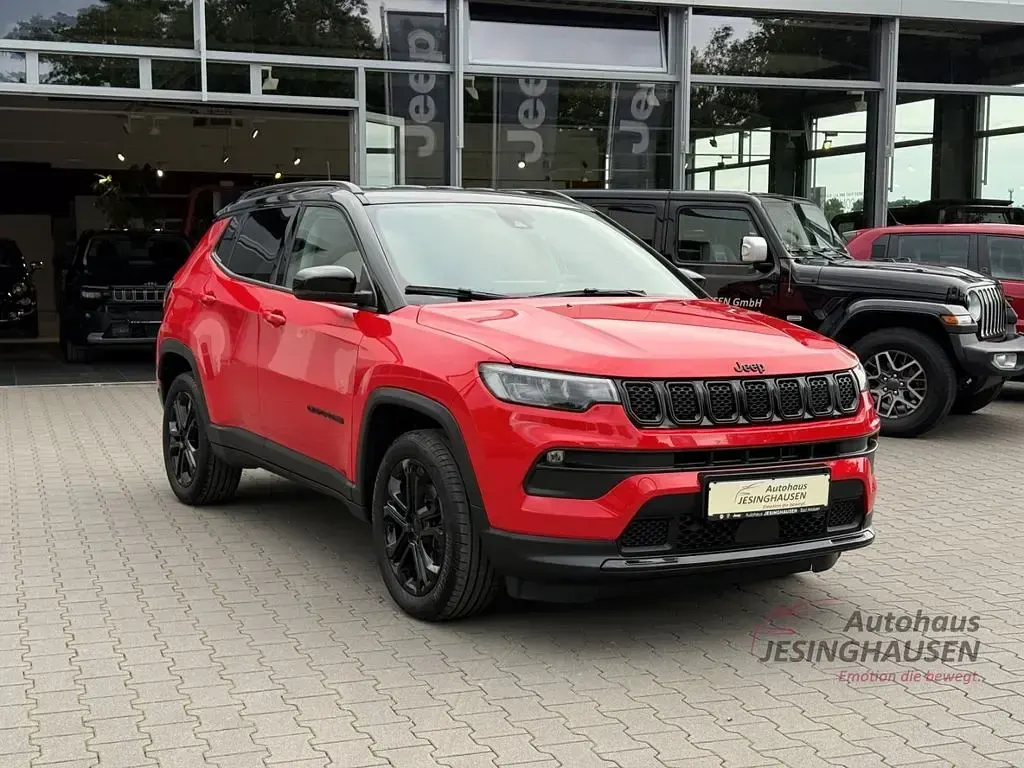 Occasion Jeep Compass Night Eagle 131 ch (96 kW) 2023 Rouge SUV