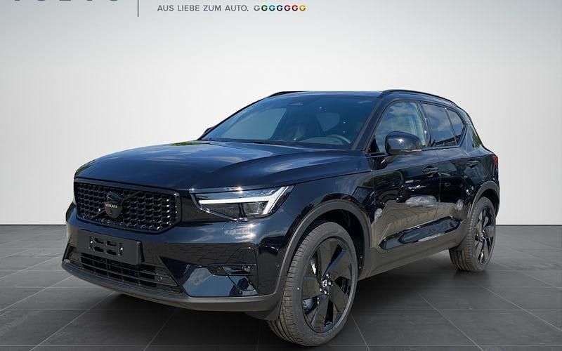 Schwarz Neu 2025 Volvo XC40 Plus SUV | 48.390 € (Teuer) - Bild 1/4