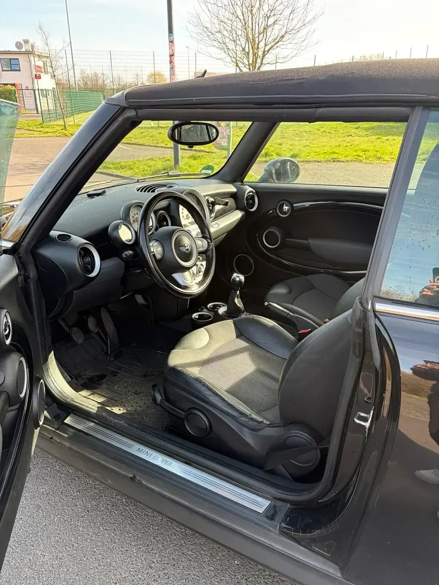 Gebraucht Mini Cooper Cabriolet 120 PS (88 kW) 2009 Schwarz Cabrio