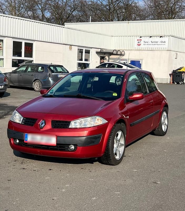Rot Gebraucht 2005 Renault Mégane Coupé Coupé | 1.550 € - Bild 1/4