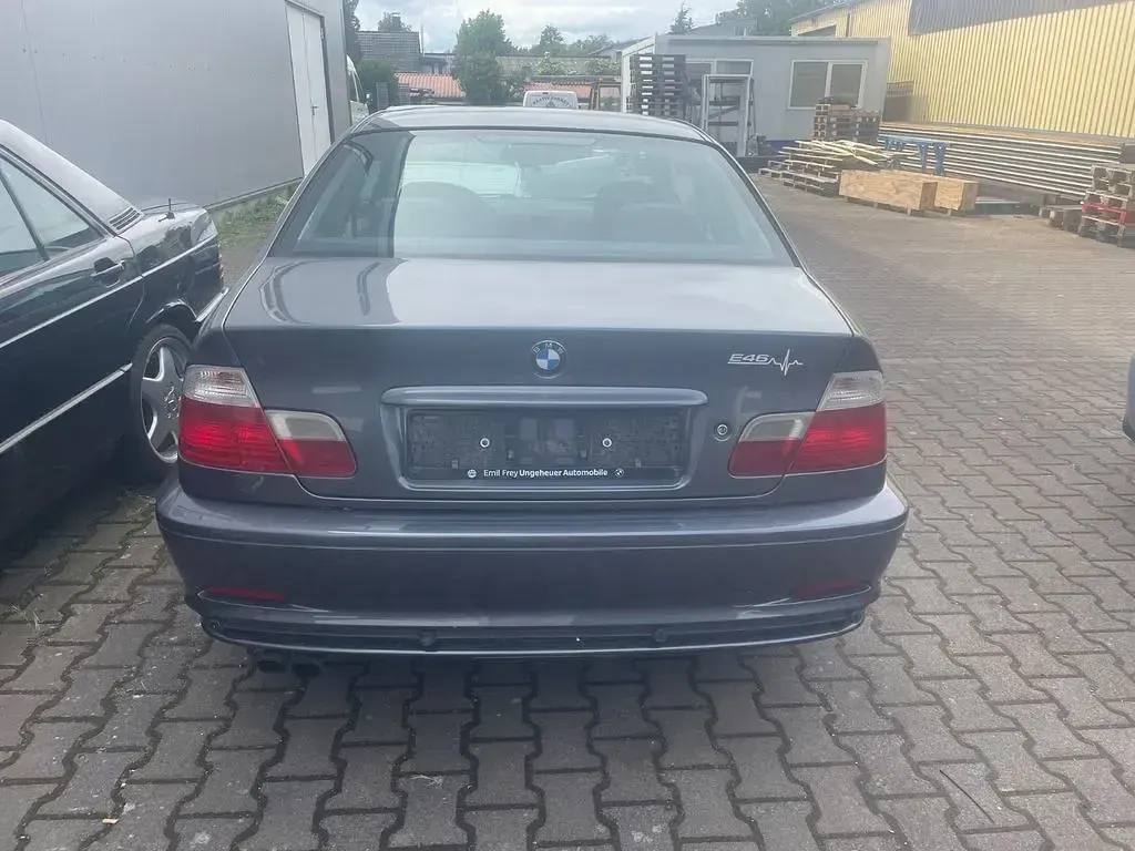 Gebraucht BMW 320 170 PS (125 kW) 2002 Grau Coupé