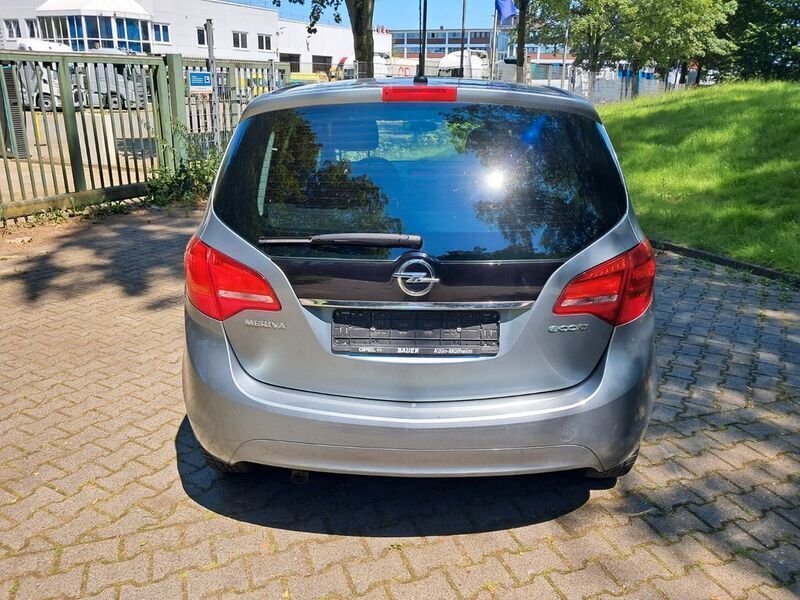 Gebraucht Opel Meriva Design Edition 120 PS (88 kW) 2012 Silber Van / Kleinbus