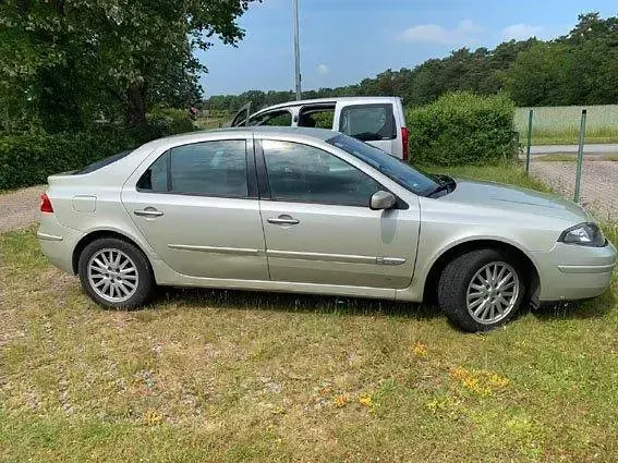 Gebraucht Renault Laguna II Exception 135 PS (99 kW) 2006 Andere farben Limousine