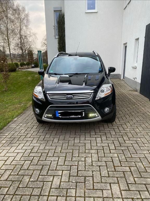 Gebraucht Ford Kuga Individual 163 PS (119 kW) 2010 Schwarz SUV