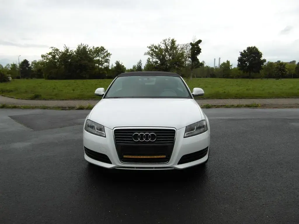 Gebraucht Audi A3 Cabriolet Attraction 102 PS (75 kW) 2009 Weiß Cabrio