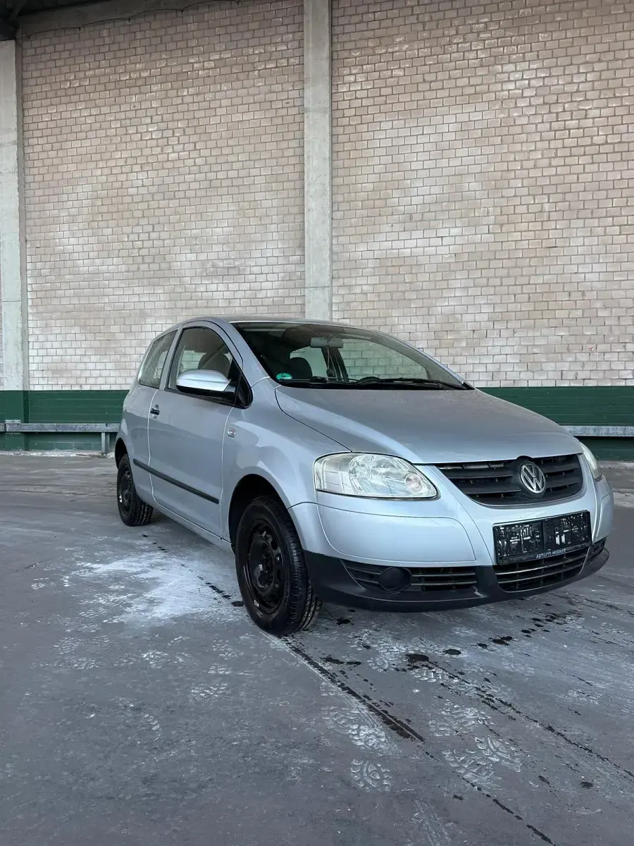 Gebraucht VW Fox 54 PS (39 kW) 2007 Silber Kleinwagen